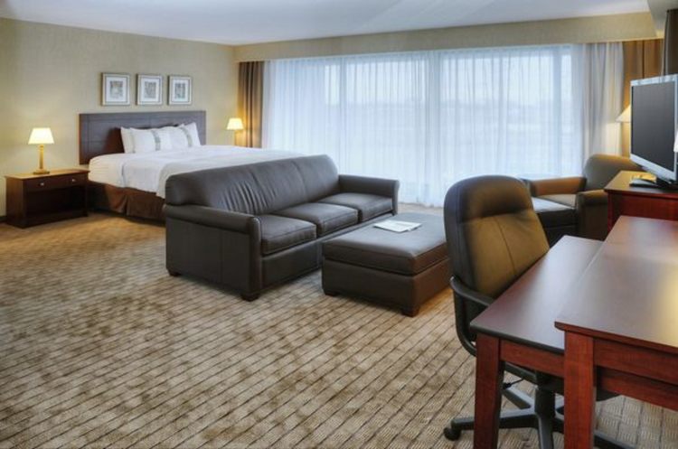 Holiday Inn Toronto-Airport East , ON M9W1J1 near Toronto Pearson Airport View Point 13