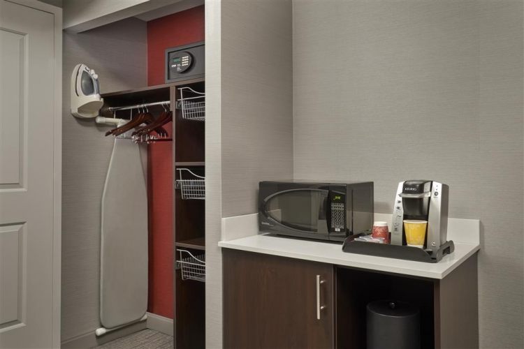 Hilton Garden Inn Toronto Airport West/Mississauga , ON L4W0B3 near Toronto Pearson Airport View Point 16