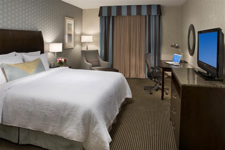 Hilton Garden Inn Toronto Airport West/Mississauga , ON L4W0B3 near Toronto Pearson Airport View Point 22