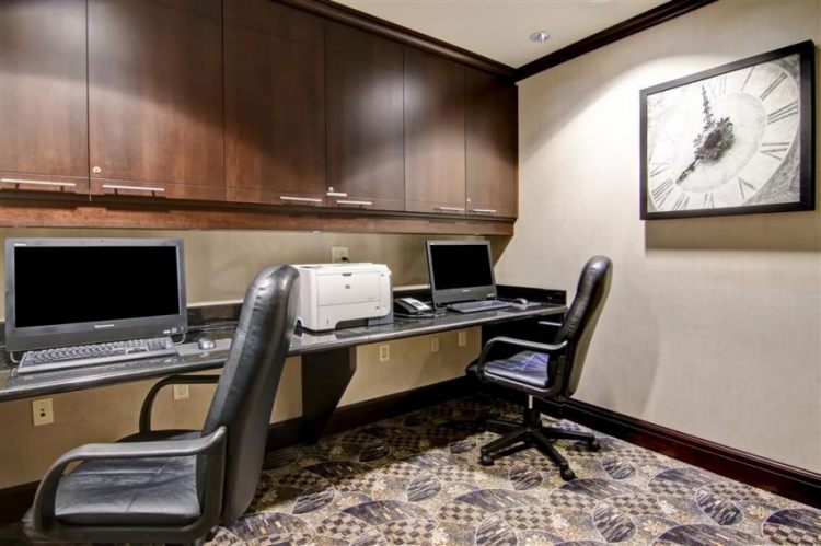 Hampton Inn by Hilton Toronto Airport Corporate Centre , ON M9C 5K5 near Toronto Pearson Airport View Point 18