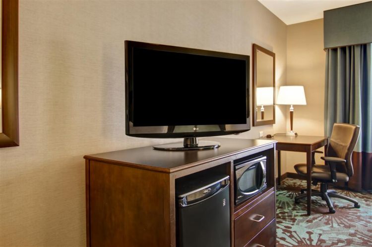 Hampton Inn by Hilton Toronto Airport Corporate Centre , ON M9C 5K5 near Toronto Pearson Airport View Point 27