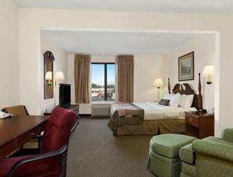 Wingate By Wyndham Indianapolis Airport-Rockville Rd. , IN 46224 near Indianapolis International Airport View Point 7