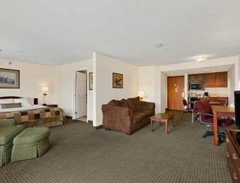 Wingate By Wyndham Indianapolis Airport-Rockville Rd. , IN 46224 near Indianapolis International Airport View Point 14