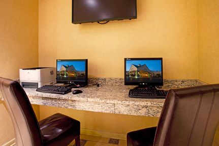 Holiday Inn Buffalo-Intl Airport , NY 14225 near Buffalo Niagara International Airport View Point 2