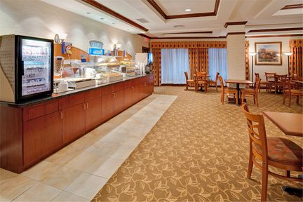 Holiday Inn Express Hotel & Suites Bethlehem Airport/Allentown area , PA 18017 near Lehigh Valley International Airport View Point 9