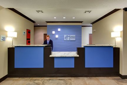 Holiday Inn Express & Suites Albuquerque Airport , NM 87106 near Albuquerque International Sunport View Point 7