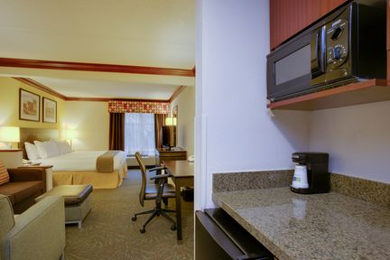 Holiday Inn Express Hotel & Suites Charleston-Ashley Phosphate, an IHG Hotel , SC 29406 near Charleston International Airport / Charleston Afb View Point 25