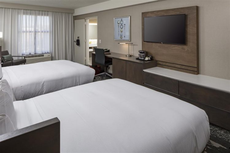 DoubleTree by Hilton Boston Logan Airport Chelsea , MA 02150 near Boston Logan International Airport View Point 27