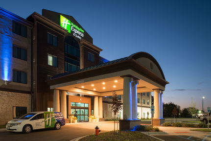 Holiday Inn Express and Suites Kansas City Airport , MO 64153 near Kansas City International Airport View Point 7