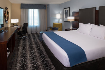 Holiday Inn Express and Suites Kansas City Airport , MO 64153 near Kansas City International Airport View Point 18