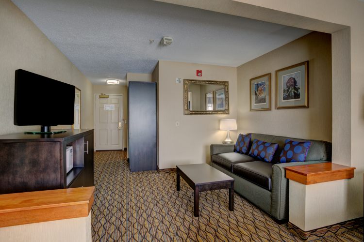 Holiday Inn Milwaukee Airport, an IHG Hotel , WI 53207 near General Mitchell International Airport View Point 3