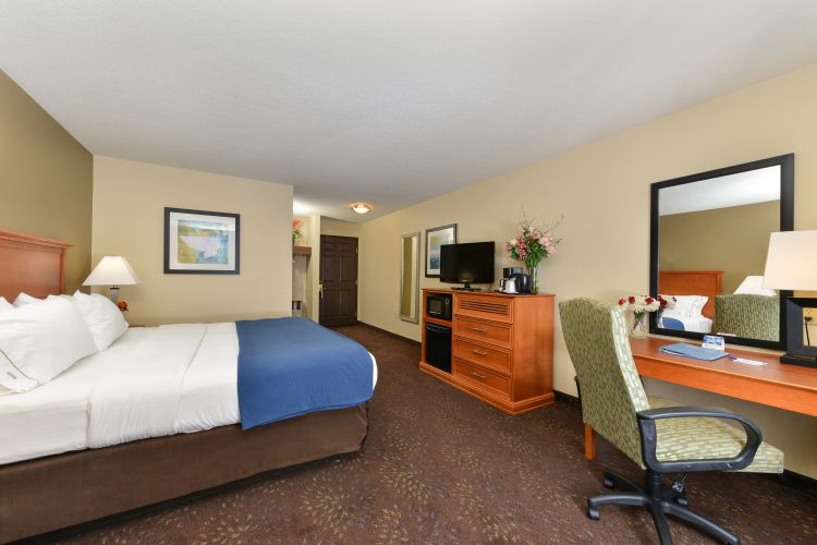 Holiday Inn Express Inver Grove Heights , MN 55076 near Minneapolis-saint Paul International Airport (wold-chamberlain Field) View Point 24