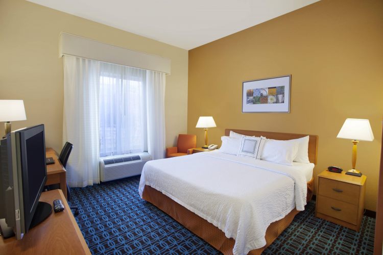 Fairfield Inn & Suites Detroit Metro Airport Romulus , MI 48174 near Detroit Metropolitan Wayne County Airport View Point 9