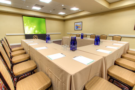 Holiday Inn Tampa Westshore - Airport Area, an IHG Hotel , FL 33609 near Tampa International Airport View Point 18