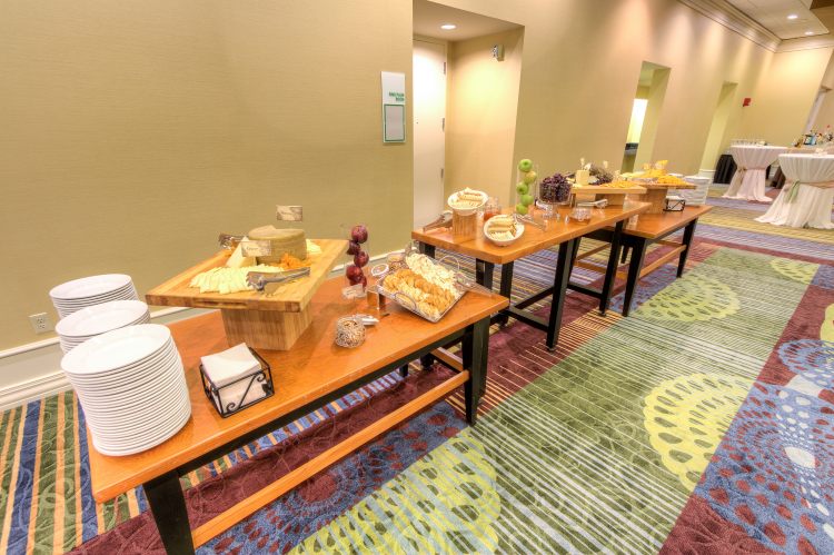 Holiday Inn Tampa Westshore - Airport Area, an IHG Hotel , FL 33609 near Tampa International Airport View Point 24