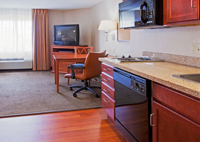 Candlewood Suites Fort Lauderdale Airport-Cruise, an IHG Hotel , FL 33315 near Fort Lauderdale-hollywood International Airport View Point 16