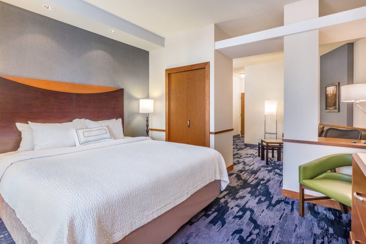 Fairfield Inn & Suites Madison East , WI 53718 near Dane County Regional Airport (truax Field) View Point 20