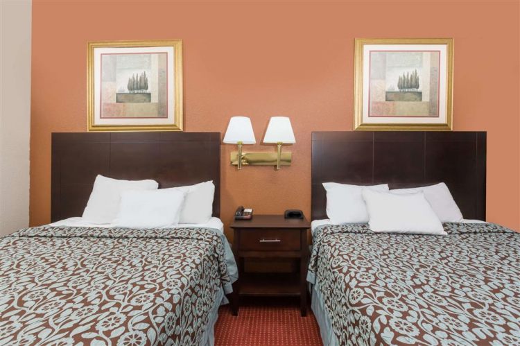 Days Inn & Suites by Wyndham Des Moines Airport , IA 50315 near Des Moines International Airport View Point 11