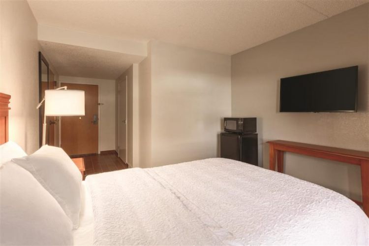 Hampton Inn Des Moines-Airport , IA 50321 near Des Moines International Airport View Point 10