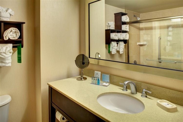 Hampton Inn & Suites Miami Airport South/Blue Lagoon , FL 33126 near Miami International Airport View Point 12