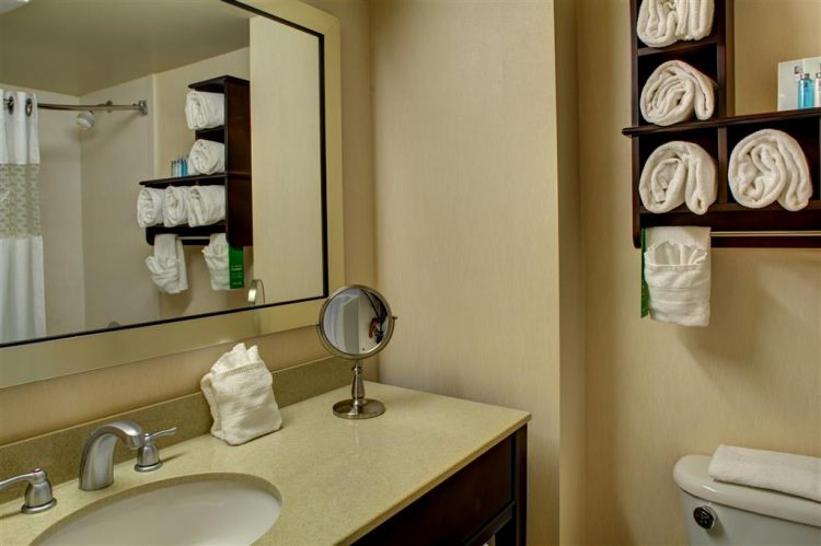 Hampton Inn & Suites Miami Airport South/Blue Lagoon , FL 33126 near Miami International Airport View Point 16