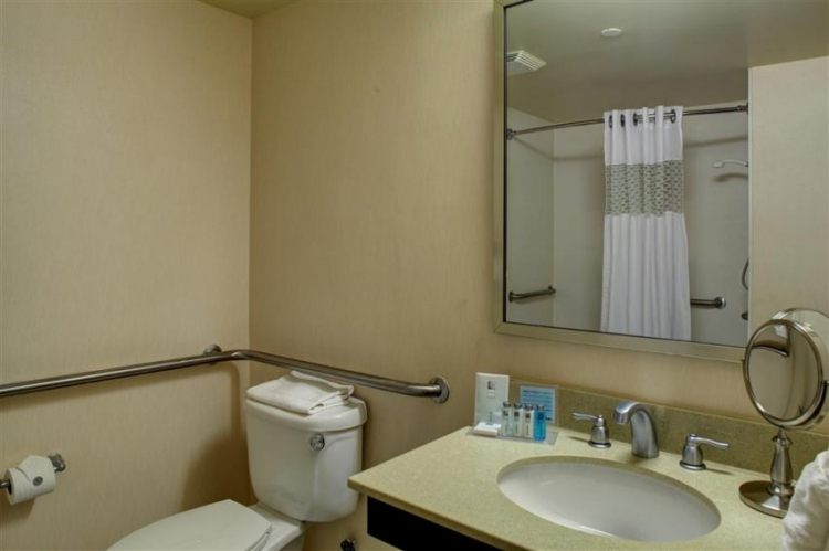 Hampton Inn & Suites Miami Airport South/Blue Lagoon , FL 33126 near Miami International Airport View Point 17