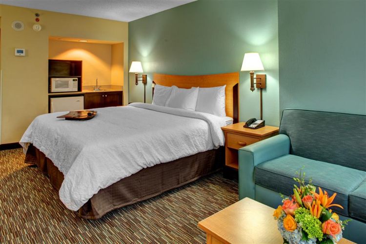 Hampton Inn & Suites Miami Airport South/Blue Lagoon , FL 33126 near Miami International Airport View Point 23