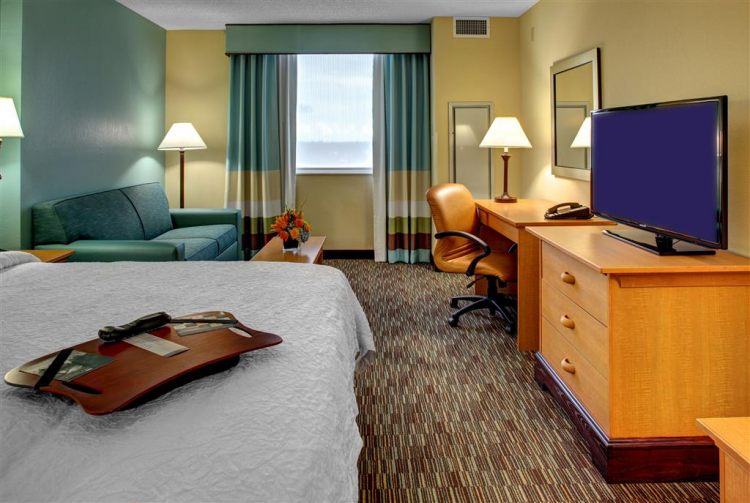 Hampton Inn & Suites Miami Airport South/Blue Lagoon , FL 33126 near Miami International Airport View Point 22