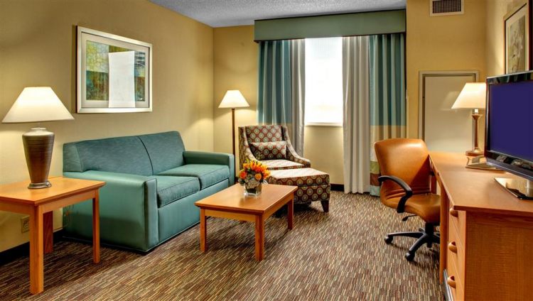 Hampton Inn & Suites Miami Airport South/Blue Lagoon , FL 33126 near Miami International Airport View Point 33