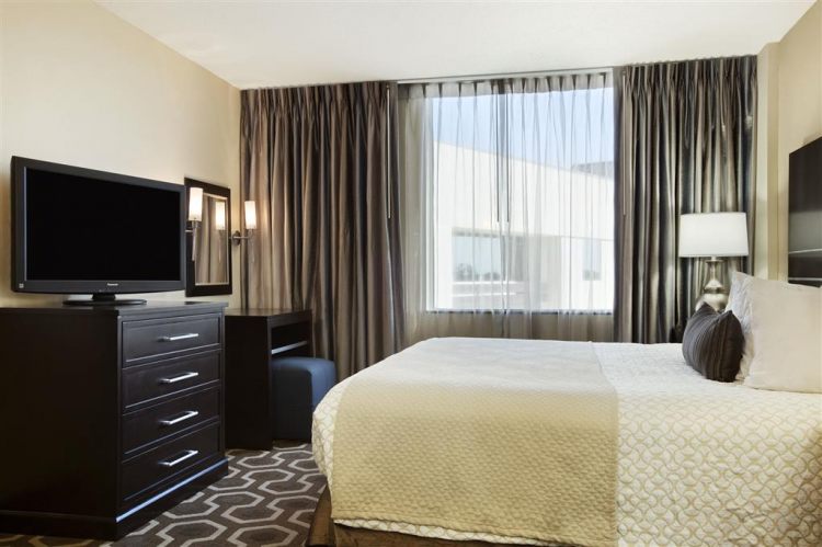 Embassy Suites by Hilton St Louis Airport , MO 63044 near Lambert-saint Louis International Airport View Point 15