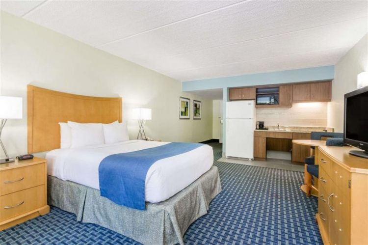 Days Inn by Wyndham Cocoa Beach Port Canaveral , FL 32931 near Melbourne International Airport View Point 12