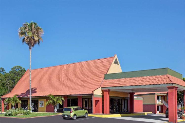 Days Inn by Wyndham Cocoa Cruiseport West At I-95/524 , FL 329262426 near Melbourne International Airport View Point 2