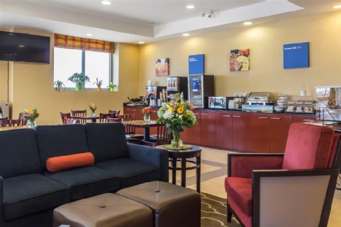 Comfort Inn & Suites LaGuardia Airport , NY 11378 near Laguardia Airport View Point 2