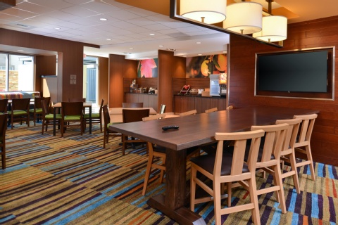 Fairfield Inn & Suites by Marriott Sacramento Airport Woodland , CA 95776 near Sacramento International Airport View Point 11