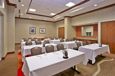 Hilton Garden Inn Chicago/Midway Airport , IL 60638 near Midway International Airport View Point 4