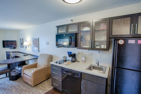 Candlewood Suites Fargo-N. Dakota State Univ. , ND 58102 near Hector International Airport View Point 7