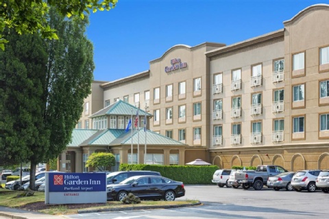 Hilton Garden Inn Portland Airport , OR 97220 near Portland International Airport View Point 2