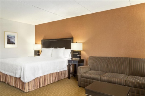 Hampton Inn Portland-Airport , OR 97220 near Portland International Airport View Point 10