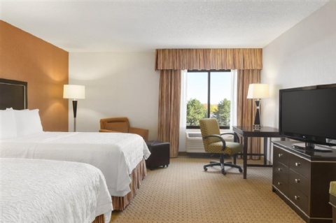 Hampton Inn Portland-Airport , OR 97220 near Portland International Airport View Point 11