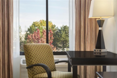 Hampton Inn Portland-Airport , OR 97220 near Portland International Airport View Point 12