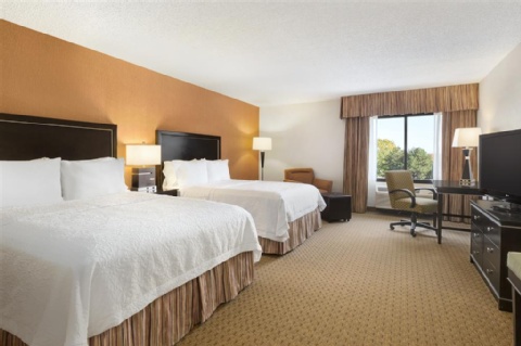 Hampton Inn Portland-Airport , OR 97220 near Portland International Airport View Point 14