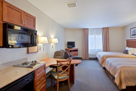 Candlewood Suites Portland-Airport , OR 97220 near Portland International Airport View Point 32