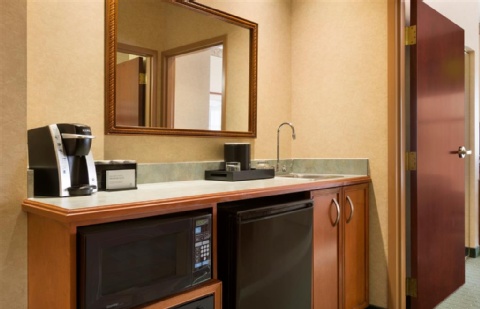 Embassy Suites by Hilton Portland Airport , OR 97220 near Portland International Airport View Point 17