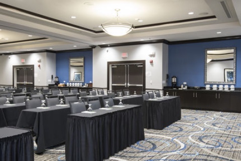 Holiday Inn Indianapolis Airport Hotel , IN 46241 near Indianapolis International Airport View Point 17