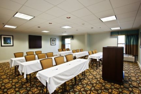 Holiday Inn Express Indianapolis Airport, an IHG Hotel , IN 46168 near Indianapolis International Airport View Point 3