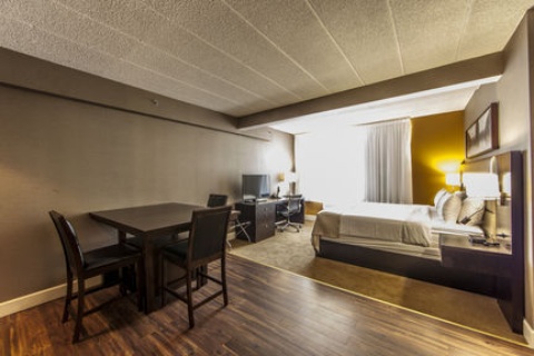 Radisson Hotel Montreal Airport , QC H4T1E3 near Montreal-Pierre Elliott Trudeau Int. Airport View Point 35