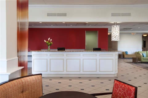 Hilton Garden Inn Montreal Airport , QC H4T 1E7 near Montreal-Pierre Elliott Trudeau Int. Airport View Point 10