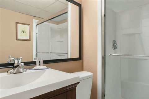 Travelodge by Wyndham Calgary International Airport South , AB T1Y 3C2 near Calgary International Airport View Point 8