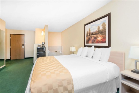 Days Inn & Suites by Wyndham Fargo 19th Ave/Airport Dome , ND 58102 near Hector International Airport View Point 14