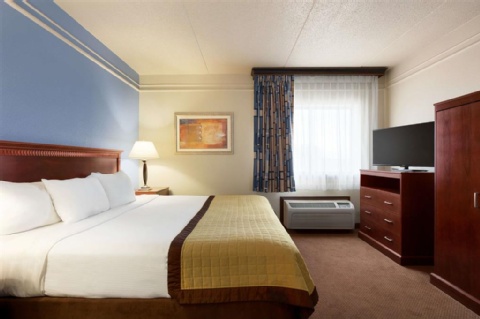 Ramada by Wyndham Fargo , ND 58103 near Hector International Airport View Point 22